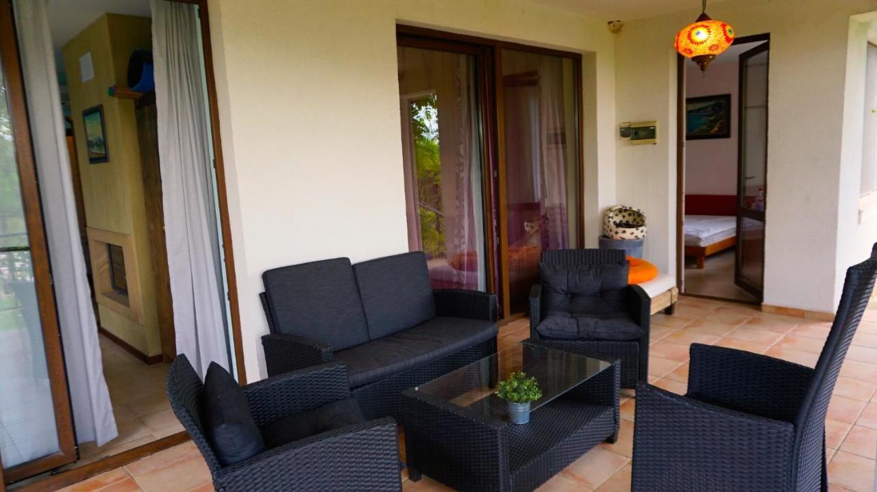 Вила Афина - Villa Afina Baltsjik Eksteriør bilde